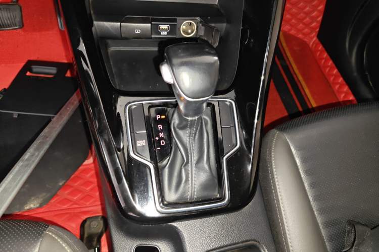 Used Kia Sportage R 2018 2.0L Automatic Smart Luxury Version China V Standard
