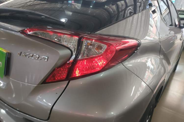 Used Toyota IZOA 2020 2.0L Enjoy Edition
