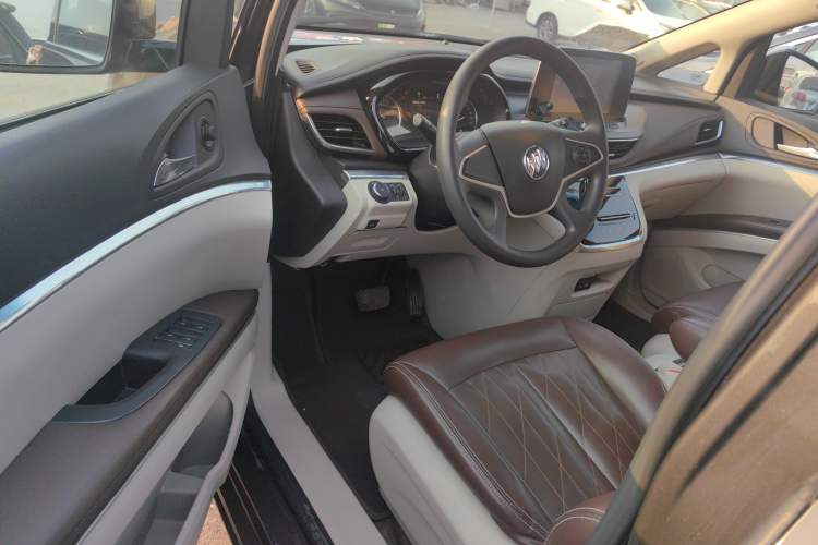 Used Buick GL8 2020 Land Cruiser Executive Class 652T Comfort Model