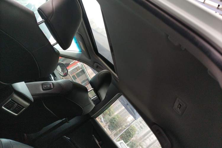 Used Toyota Camry 2023 2.0G Luxury Edition