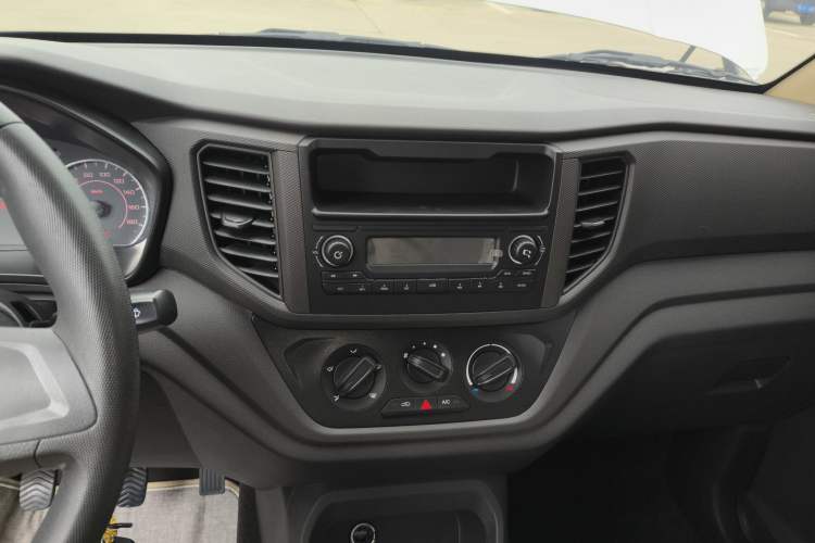 Used Wuling Hongguang V 2022 1.5L Jingqu Edition Electric-Assist LAR
