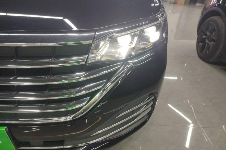 Used Volkswagen Viloran 2022 380TSI Prestige Edition
