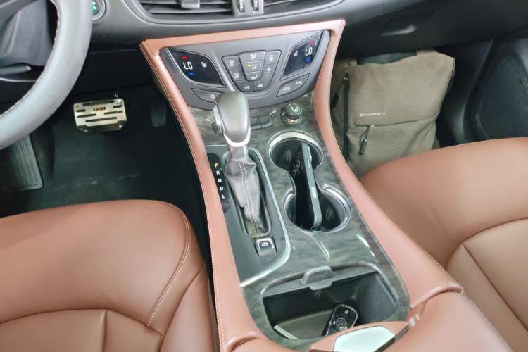 Used Buick Envision 2015 20T Two-Wheel-Drive Elite Model
