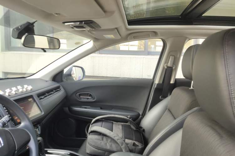 Used Honda Vezel 2020 1.5L CVT Pioneer Edition
