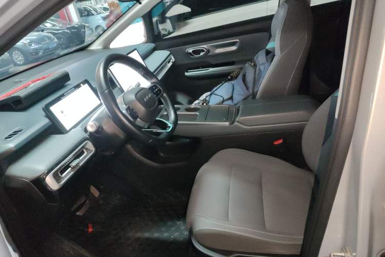 Used AION Y 2023 Younger
