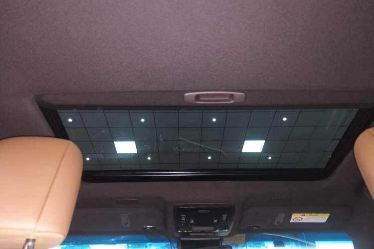 Used Lexus ES 2018 260 Excellence Edition China VI Standard
