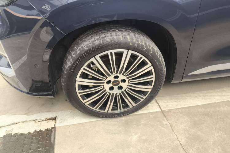 Used  Lanyue C-DM 2025 180 Ultra-Long Range Ultra All-Wheel Drive 6-Seater
