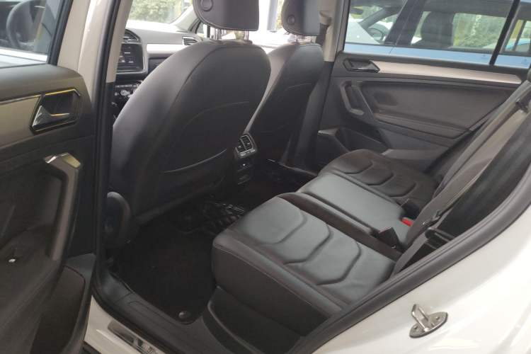 Used Volkswagen Tiguan L 2020 330TSI Automatic Two-Wheel Drive Panoramic Comfort Edition China VI Standard