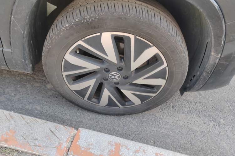 Used Volkswagen Tayron 2023 330TSI Two-Wheel-Drive R-Line High-Energy Version
