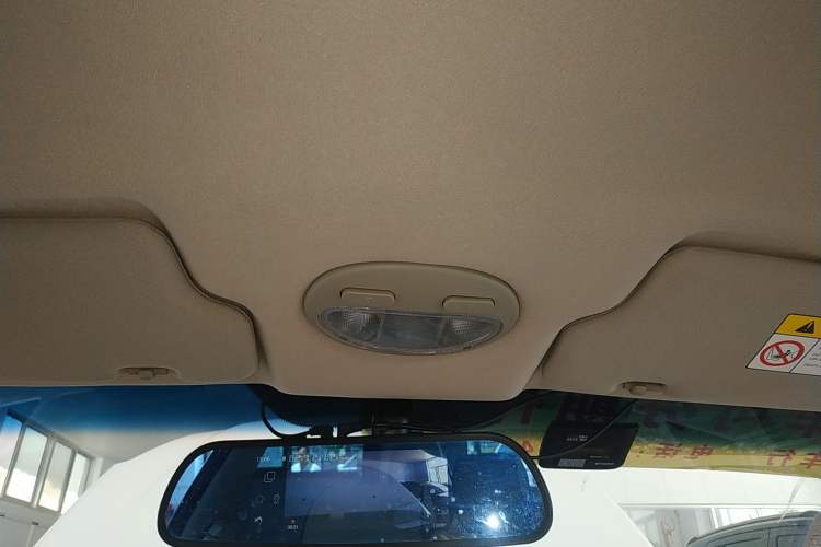 Used Buick Excelle 2015 1.5L Automatic Classic Model
