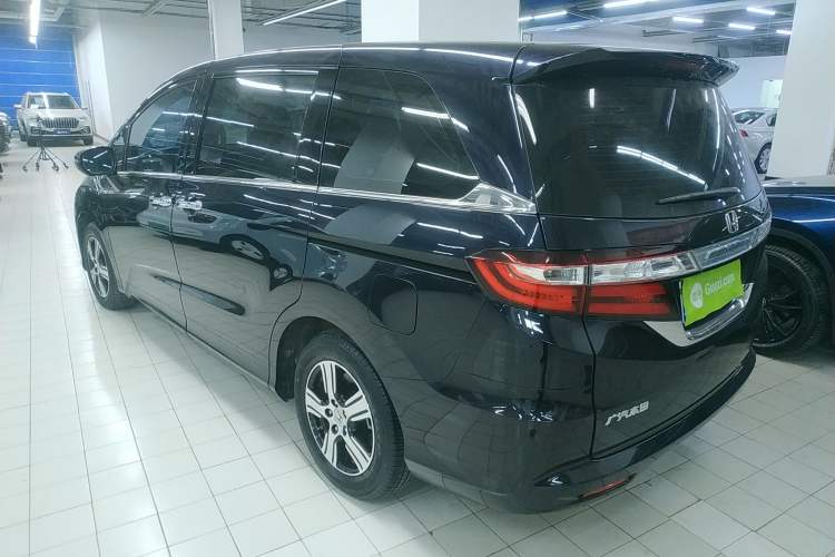 Used Honda Odyssey 2015 Revised Version 2.4L Comfort Edition
