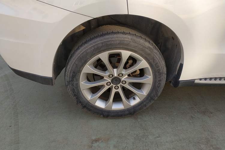 Used Haval H2 2017 Red-Label 1.5T Manual Two-Wheel Drive Comfort Model
