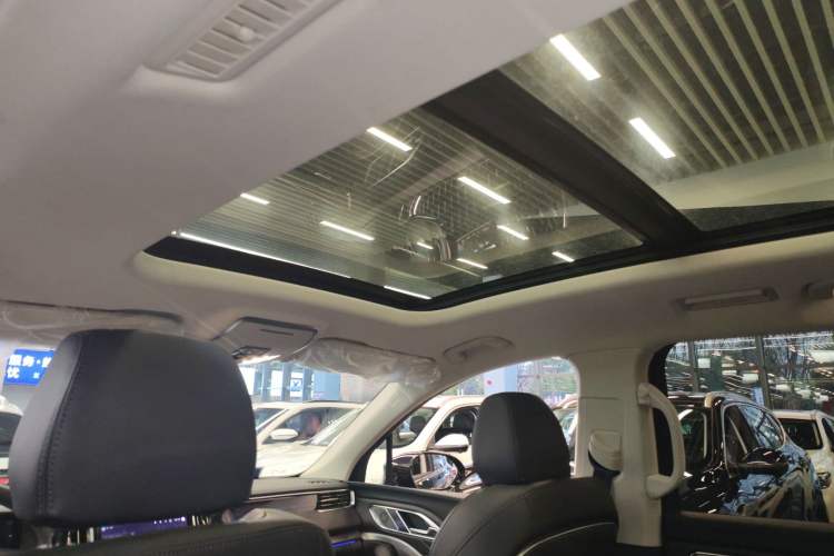 Used Hongqi HS7 PHEV 2024 2.0T PHEV Four-Wheel Drive Flagship Edition 6 Seats
