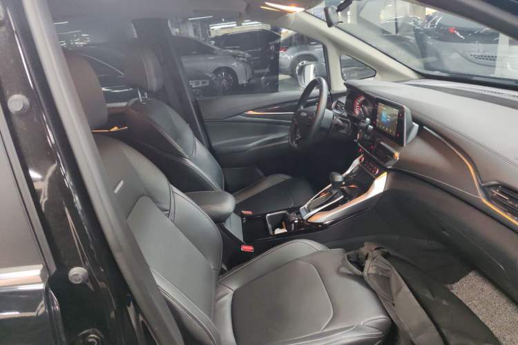 Used SAIC MAXUS G50 2022 1.5T Automatic Comfort Touring B
