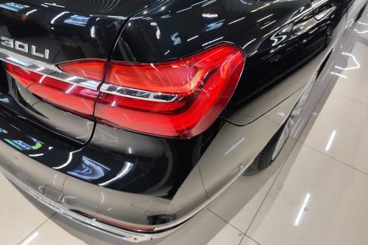 Used BMW 7 Series 2018 730Li Leading Model Excellence Package
