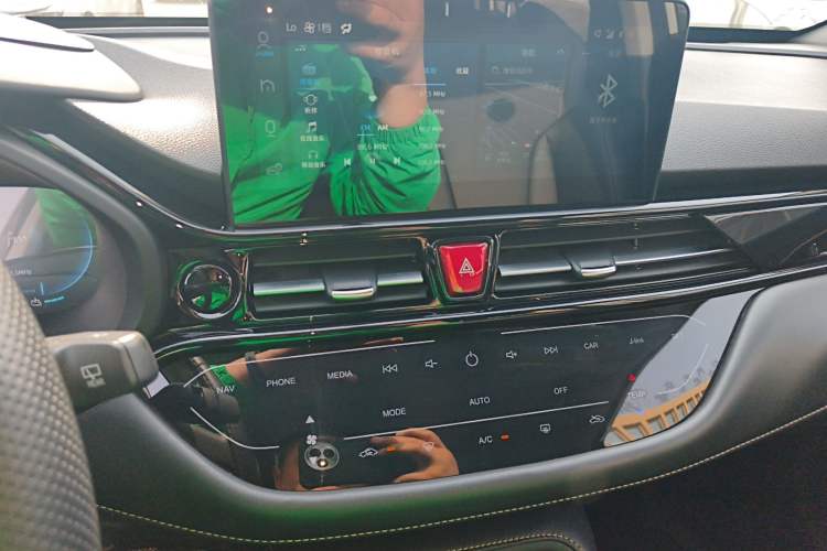 Used SOL E40X 2022 Business Edition
