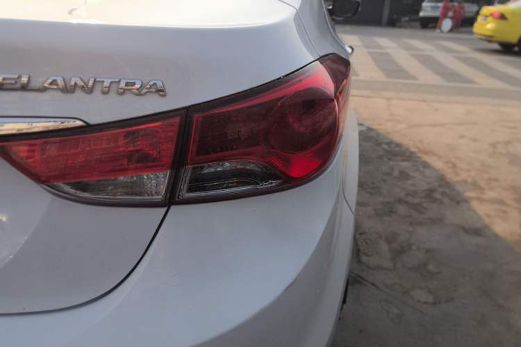 Used Hyundai Elantra 2015 1.6L Automatic Leading Model
