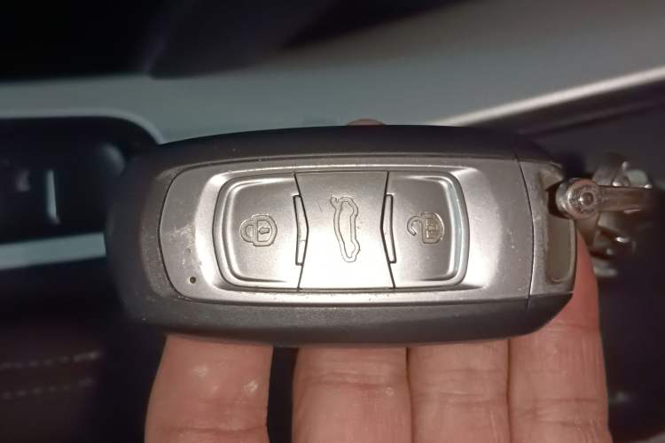 Used Geely Auto Emgrand X7 Sport 2016 1.8TD Automatic Smart Connectivity Version
