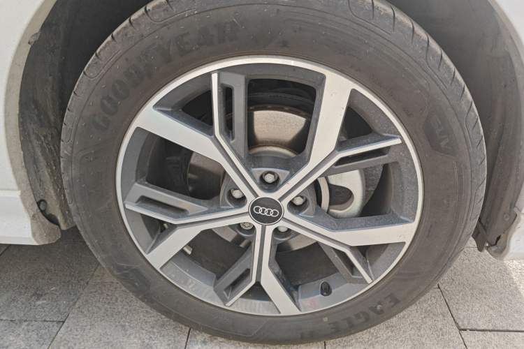 Used Audi Q3 2022 40 TFSI Fashion Dynamic Model