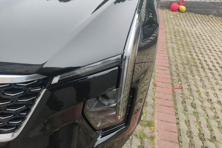 Used Cadillac XT4 2024 28T Two-Wheel-Drive Luxury Version