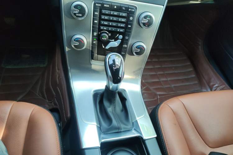 Used Volvo S60 2016 S60L T3 Smart Drive Edition
