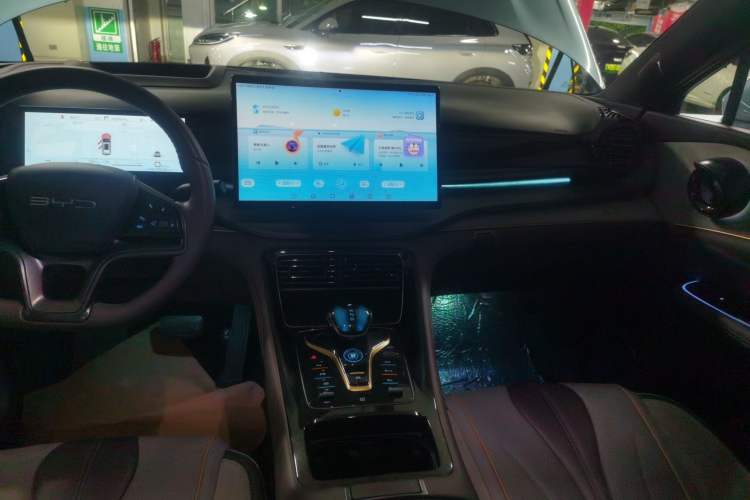 Used BYD Frigate 07 2023 DM-i 205KM Flagship Model
