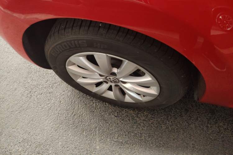 Used Volkswagen Beetle 2015 180TSI model
