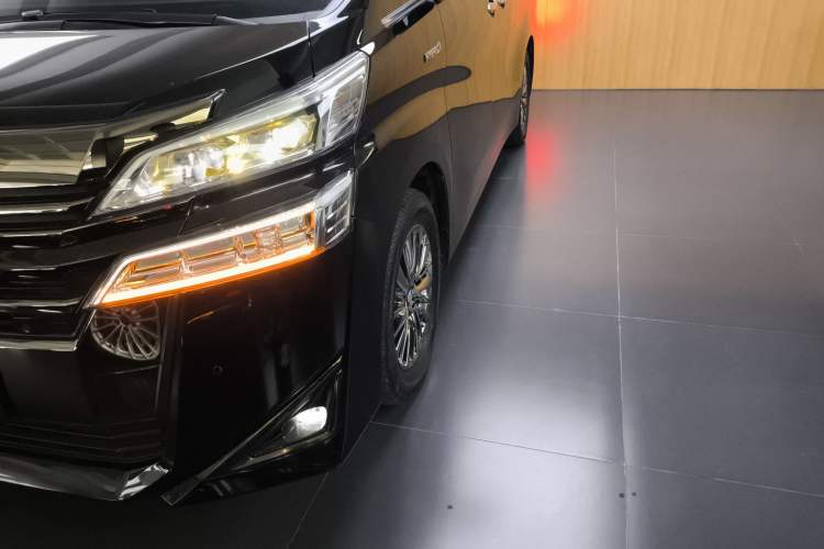 Used Toyota Vellfire 2021 Crown Dual-Engine 2.5L HV Prestige Edition