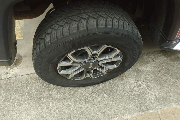 Used  BJ40 2023 2.0T Automatic Four-Wheel Drive Urban Hunter Edition Chivalrous Type
