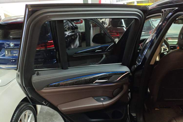 Used BMW X3 2020 xDrive30i Luxury Model with M Sport Package
