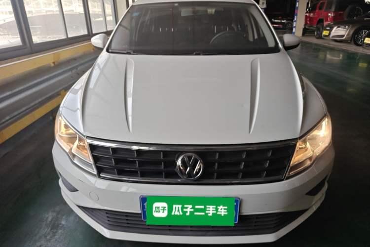 Used Volkswagen Jetta 2017 1.5L Manual Fashion Edition
