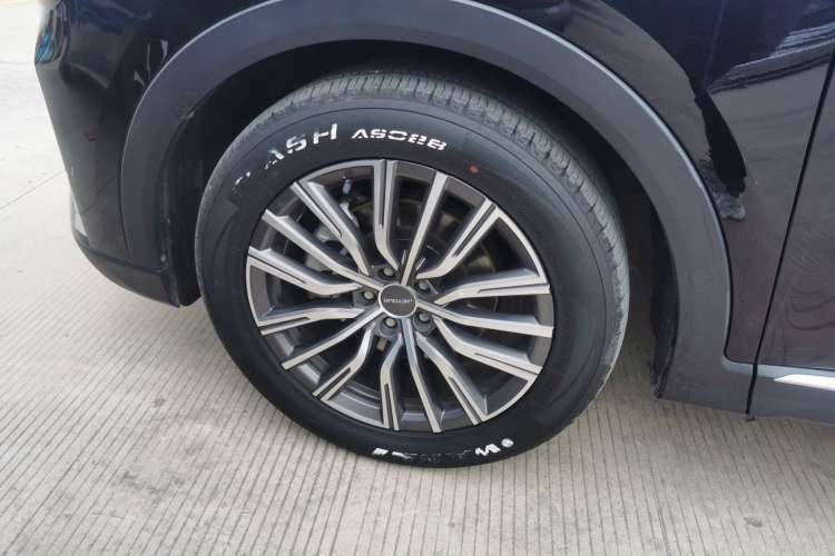 Used JETOUR X70 PLUS 2023 1.6T DCT Stronger 7-Seater
