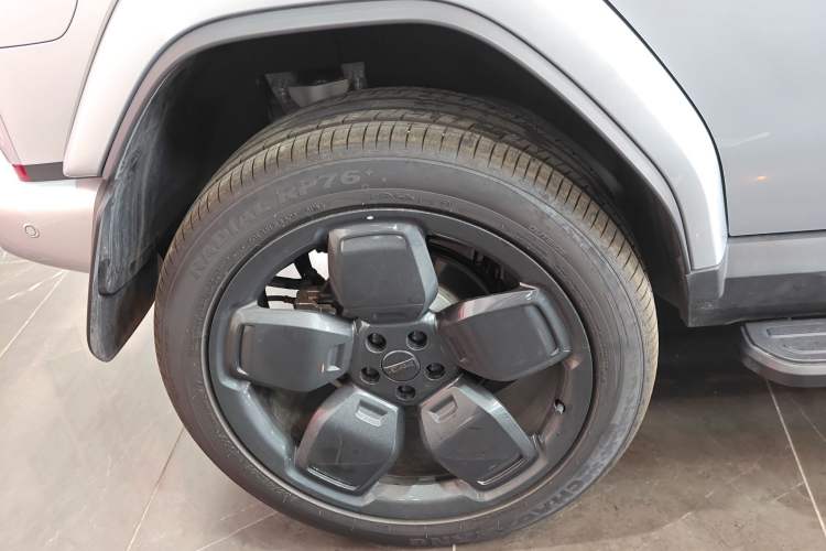 Used  V23 2025 501 Four-Wheel Drive Intelligent Driving Version