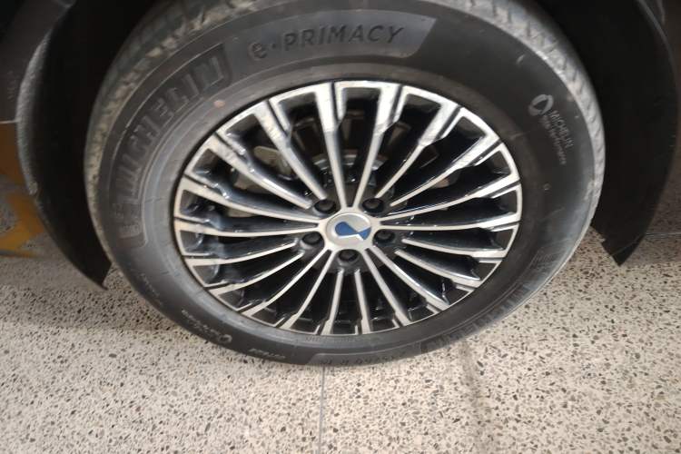 Used Denza D9 2022 DM-i 970 Four-Wheel Drive Prestige Model
