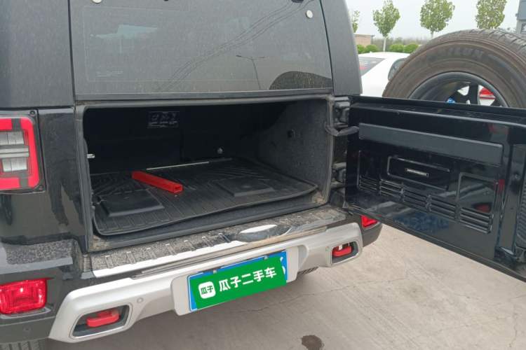 Used Beijing Auto BJ40 2020 2.0T Automatic Four-Wheel Drive Urban Hunter Edition Chivalrous Type
