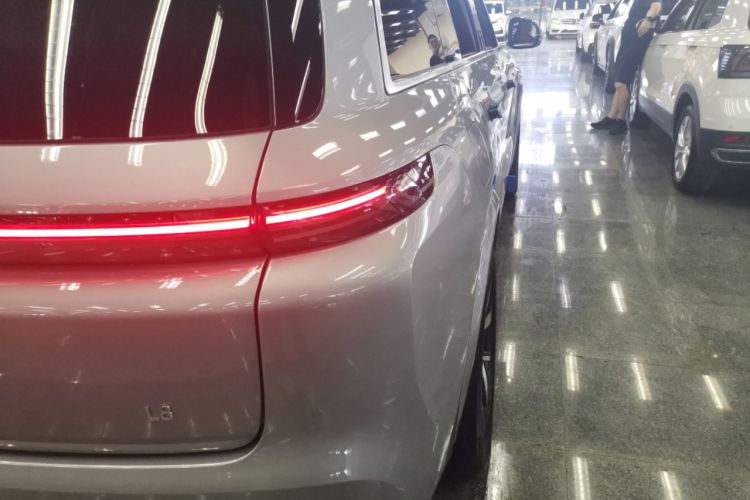 Used Li Auto L8 2023 Pro Model
