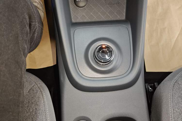 Used Wuling Hongguang New Energy 2025 Extended-Range Hybrid 50 km Utility Version
