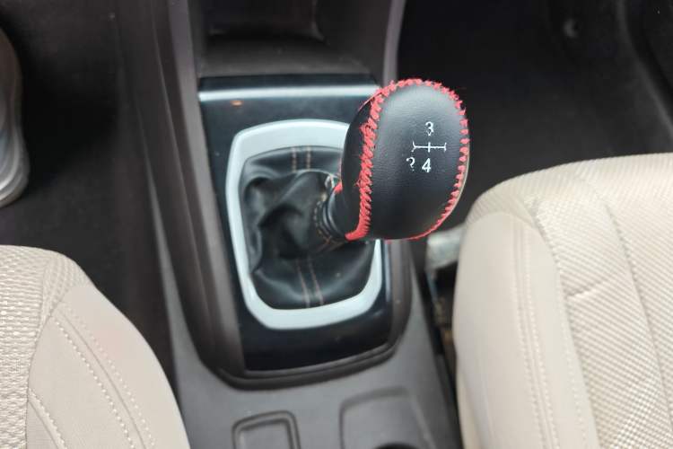 Used Baojun 310W 2017 1.5L Manual Comfort Model China V Standard