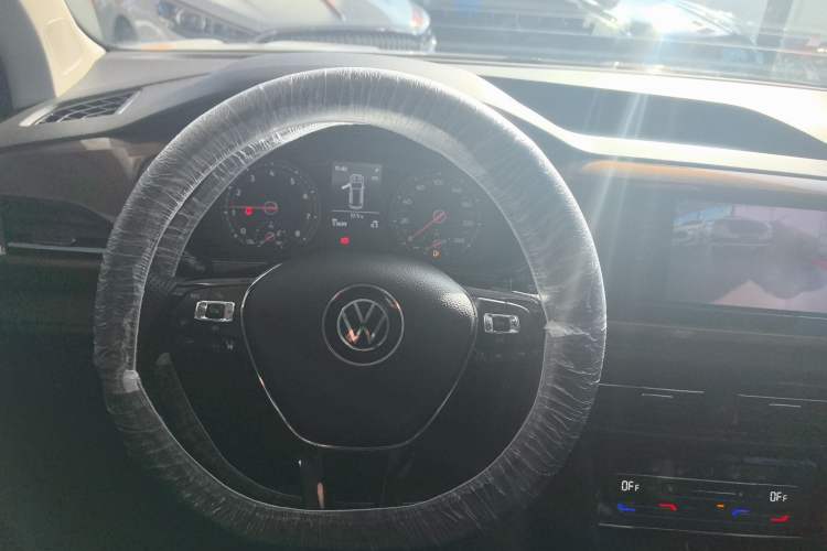 Used Volkswagen Tharu 2021 280TSI Two-Wheel Drive Comfort Edition
