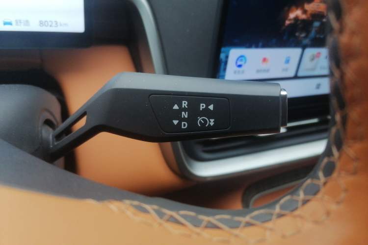 Used  eπ008 2025 210Max Range-Extended Version 5 Seats