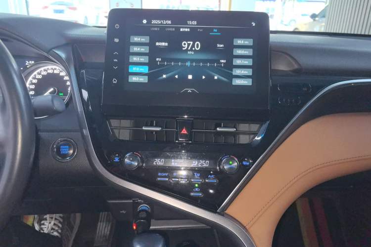 Used Toyota Camry 2021 2.0G Luxury Edition
