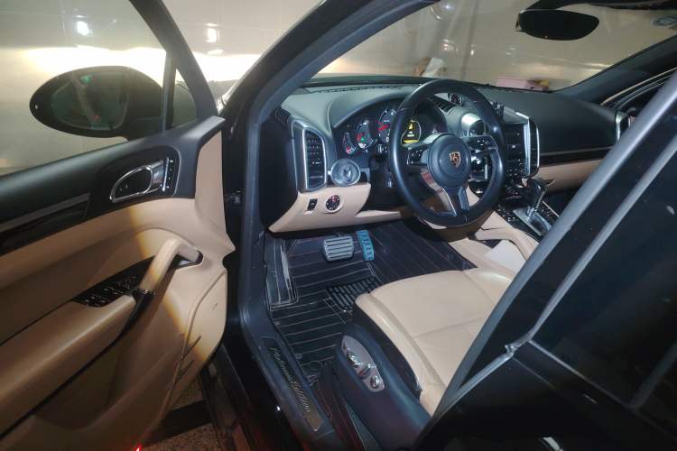 Used Porsche Cayenne 2016 Cayenne Platinum Edition 3.0T
