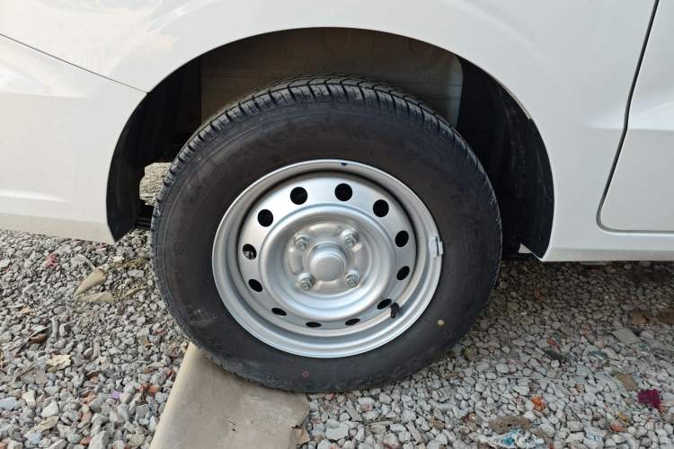 Used Wuling Hongguang V 2022 1.5L Jingqu Edition Electric-Assist LAR