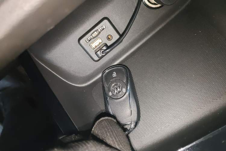 Used Buick GL6 2021 323T Mild Hybrid Connect Luxury Model
