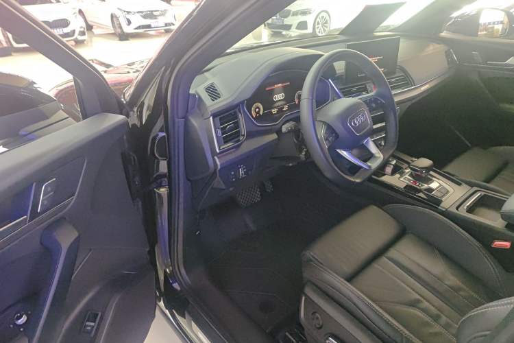 Used Audi Q5L 2023 40T Luxury Dynamic Model
