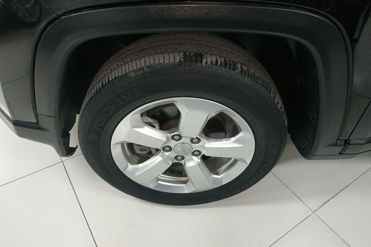 Used  Compass 2019 200T Automatic Family Edition - Connected Large Screen Version
