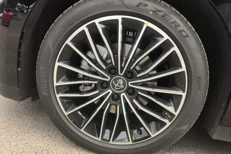 Used BYD Han 2025 DM-i Intelligent Driving Edition 125KM LiDAR Flagship Model