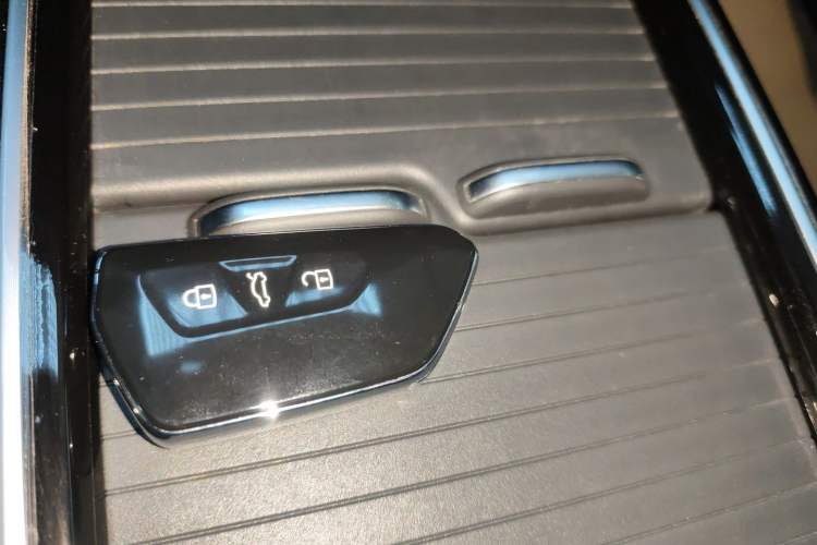 Used Volkswagen ID.4 X 2023 Smart Enjoyment Long-Range Version
