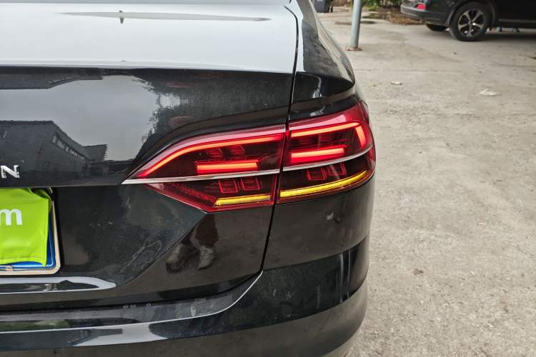 Used Volkswagen Phideon 2019 380TSI Two-Wheel Drive Business Edition China VI Standard