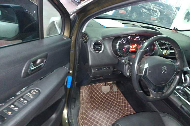 Used Peugeot 3008 2015 2.0L Automatic Trend Edition